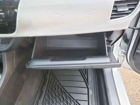Used 2015 Toyota Corolla LE FWD image 22