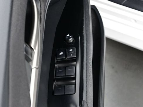 Used 2025 Toyota Camry LE FWD image 10