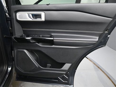 Used 2022 Ford Explorer ST w/ Equipment Group 401A image 18