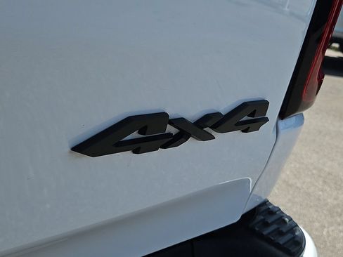 Used 2025 RAM 1500 Big Horn AWD/4WD image 7