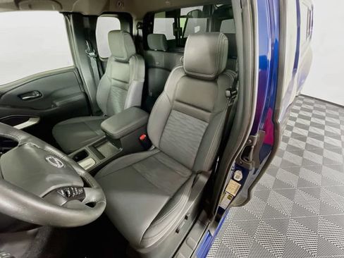 Used 2023 Nissan Frontier SV w/ SV Convenience Package RWD image 21