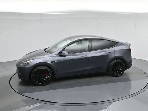 Used 2022 Tesla Model Y Performance image 39