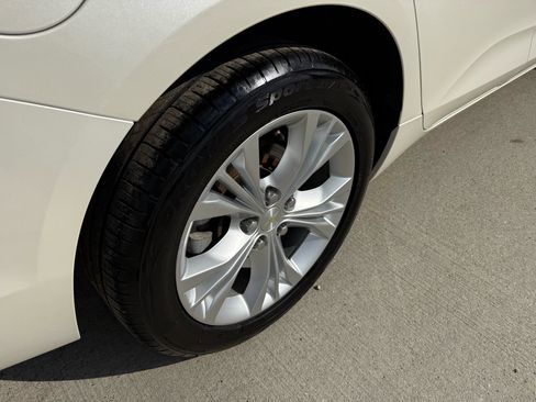 Used 2014 Chevrolet Impala LT w/ Convenience Package image 28