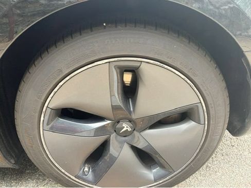 Used 2020 Tesla Model 3 Standard Range Plus RWD image 8