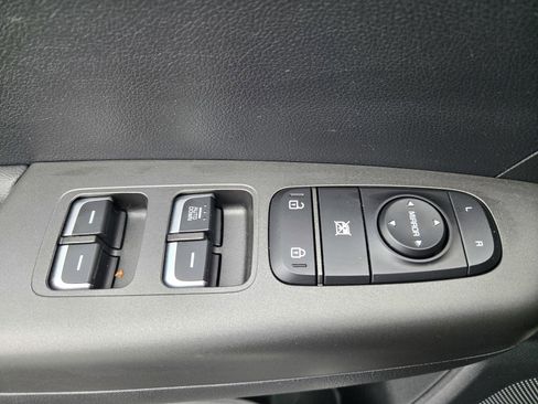 Used 2022 Kia Sportage LX image 26