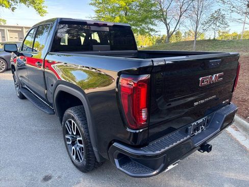 Used 2024 GMC Sierra 1500 AT4 w/ Technology Package image 5