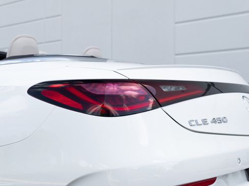 Used 2025 Mercedes-Benz CLE 450 4MATIC Cabriolet image 25