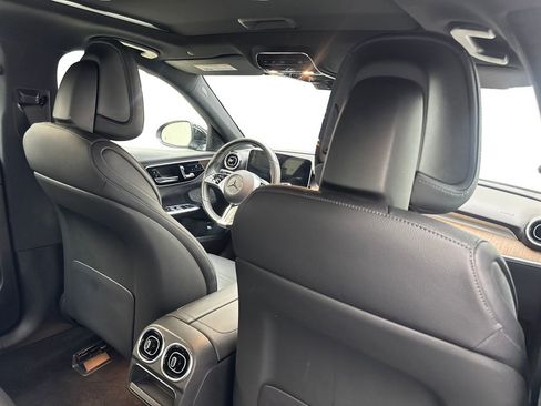 Used 2025 Mercedes-Benz C 300 Sedan image 39