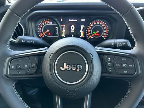 New 2025 Jeep Gladiator Sport image 20