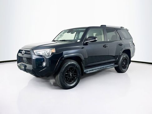 Used 2021 Toyota 4Runner SR5 Premium AWD/4WD image 3