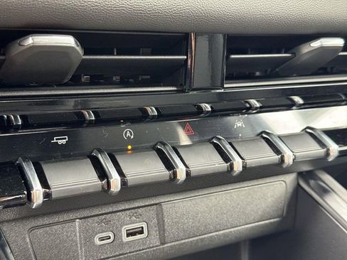 New 2026 GMC Canyon Elevation w/ Convenience Package RWD image 17