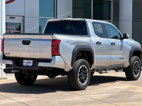 New 2026 Toyota Tacoma TRD Off-Road AWD/4WD image 4
