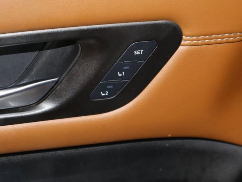 Used 2022 Nissan Pathfinder Platinum FWD image 23