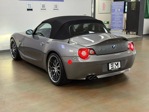 Used 2005 BMW Z4 2.5i image 6
