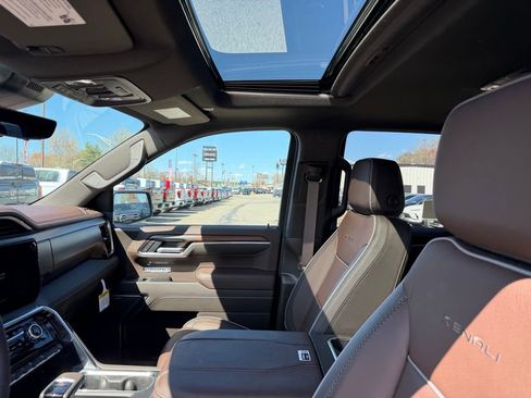 New 2026 GMC Sierra 1500 Denali AWD/4WD image 17
