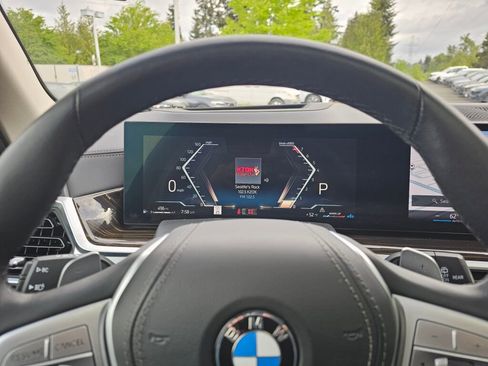 Used 2025 BMW X7 xDrive40i AWD/4WD image 25