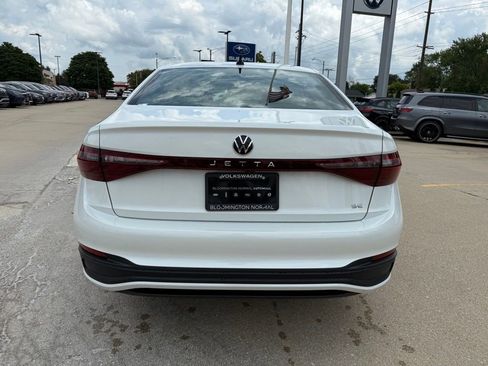 New 2025 Volkswagen Jetta SE image 5