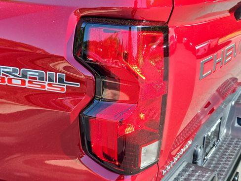 Used 2024 Chevrolet Colorado Trail Boss w/ Technology Package AWD/4WD image 32