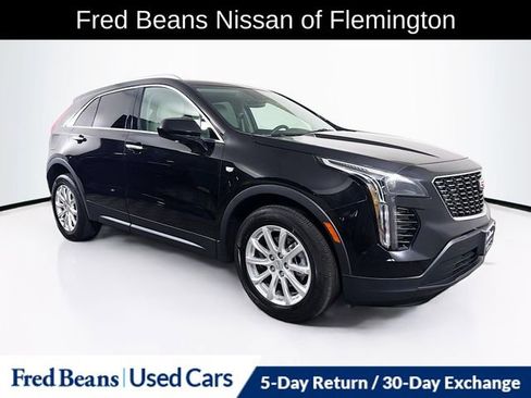 Used 2023 Cadillac XT4 Luxury w/ Cold Weather Package AWD/4WD image 1