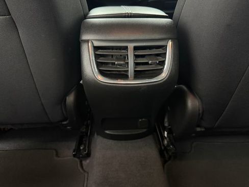 Used 2023 Chevrolet Malibu LT image 32