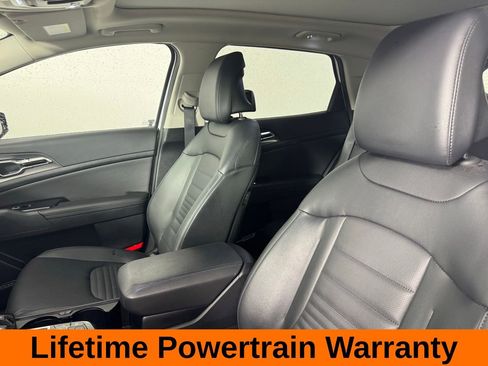 Used 2025 Kia Sportage SX image 11