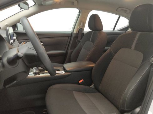 Used 2024 Nissan Sentra SV FWD image 17