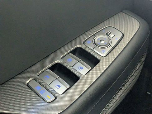 Used 2022 Hyundai Palisade Limited FWD image 16