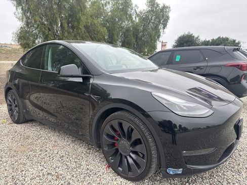 Used 2021 Tesla Model Y Performance AWD/4WD image 4