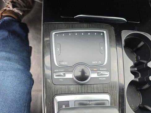 Used 2019 Audi Q7 3.0T Prestige w/ Prestige Package image 29