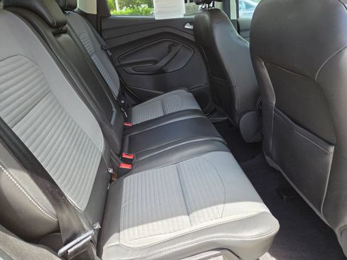 Used 2017 Ford Escape SE w/ SE Sport Appearance Package AWD/4WD image 18
