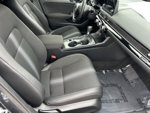 Certified 2025 Honda Civic Sport image 9