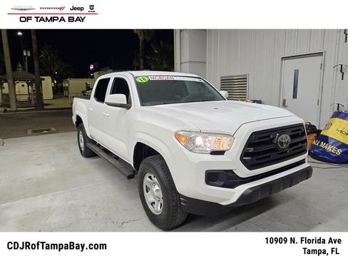 Used 2018 Toyota Tacoma SR image 1