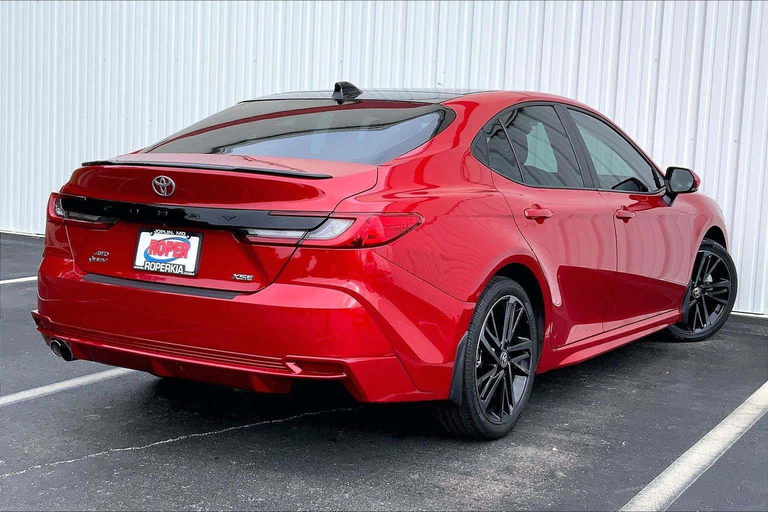 Used 2025 Toyota Camry XSE AWD/4WD image 11
