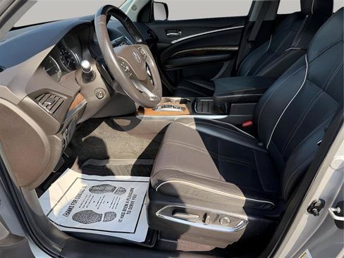 Used 2019 Acura MDX w/ Advance & Entertainment Pkg FWD image 17