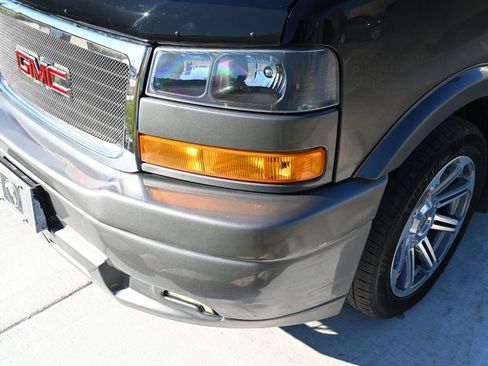 Used 2018 GMC Savana 2500 LS image 10