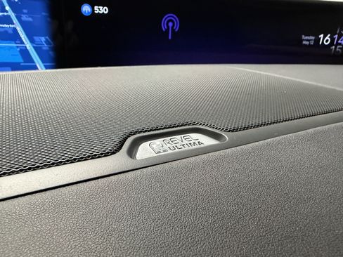 New 2026 Lincoln Navigator Reserve AWD/4WD image 8