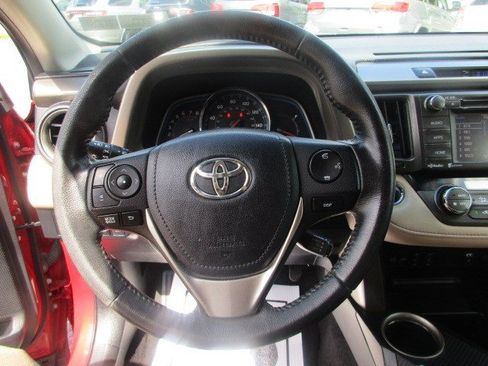 Used 2014 Toyota RAV4 Limited w/ Technology Package AWD/4WD image 20