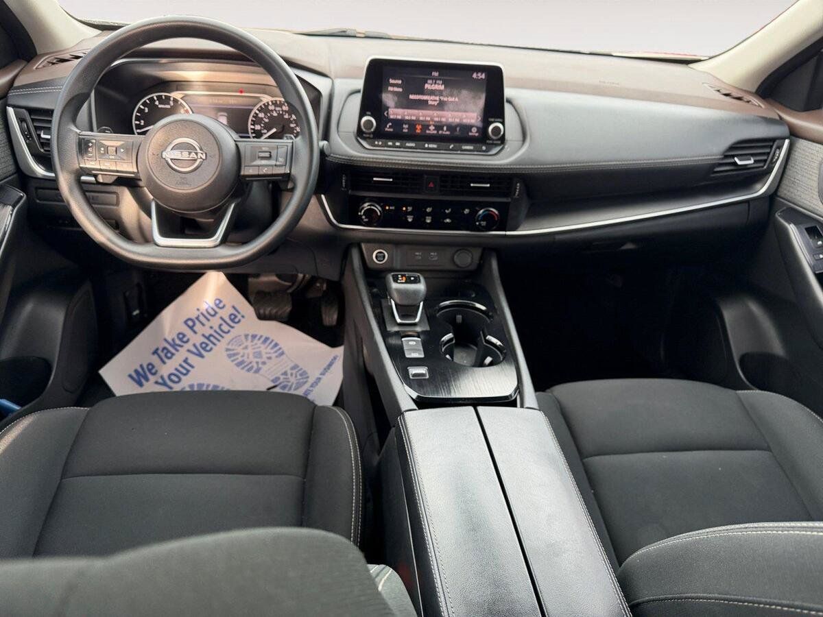 Used 2023 Nissan Rogue S FWD image 10