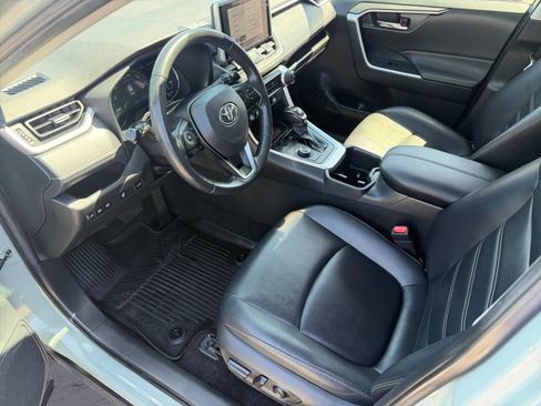 Used 2023 Toyota RAV4 XLE Premium image 14