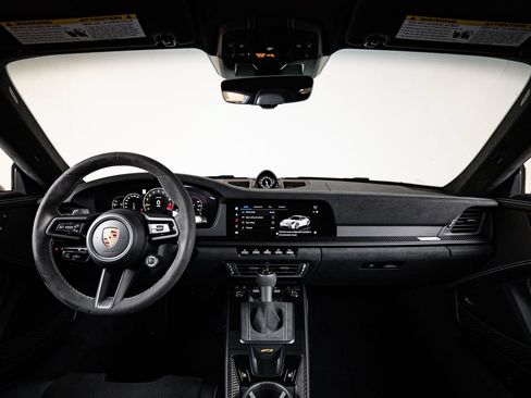 Used 2025 Porsche 911 GT3 RWD image 23