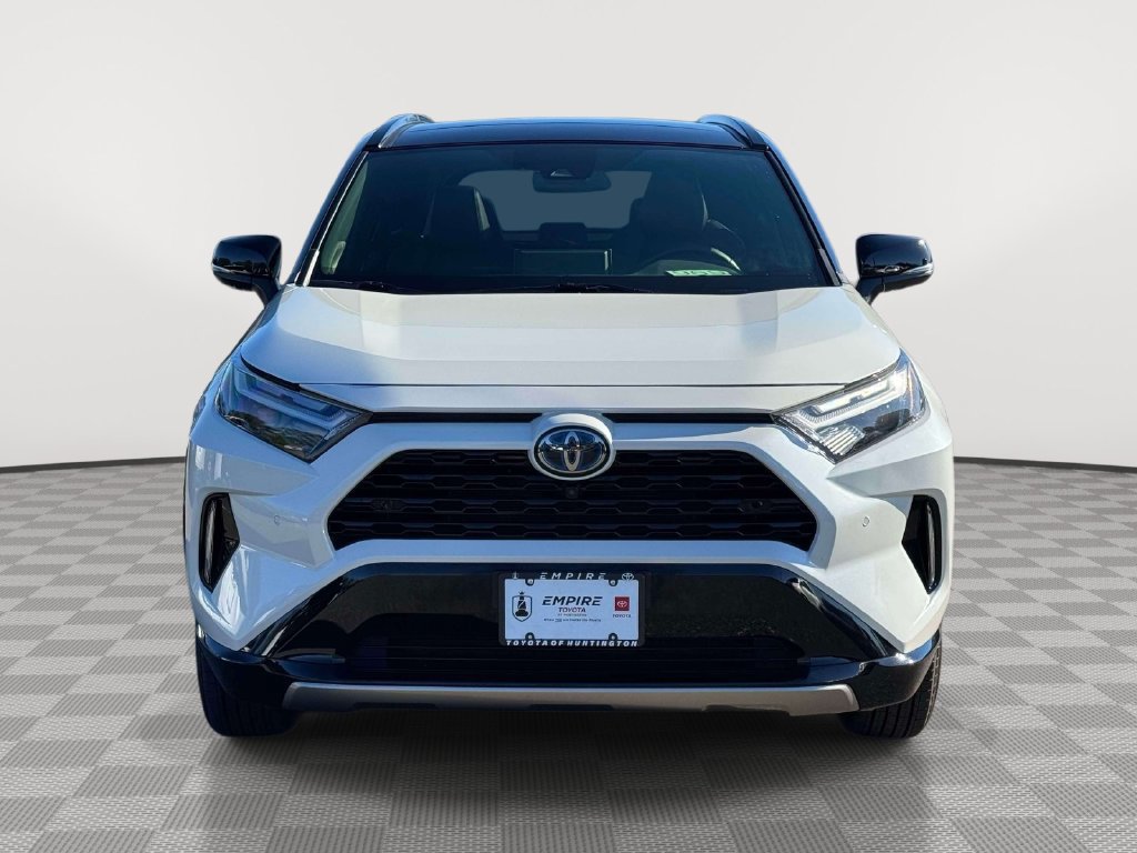 Used 2022 Toyota RAV4 XSE AWD/4WD image 2