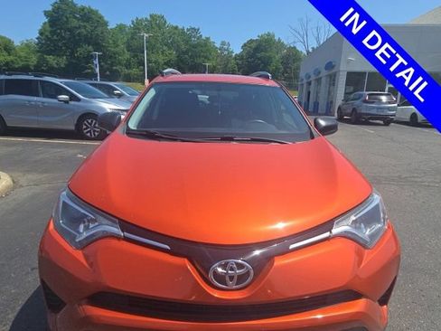 Used 2016 Toyota RAV4 LE AWD/4WD image 2