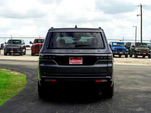 New 2026 Jeep Grand Wagoneer L 2WD image 7