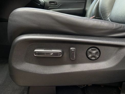Used 2023 Honda Odyssey EX-L image 13