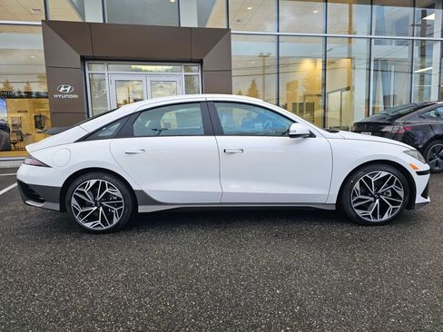 New 2025 Hyundai Ioniq 6 SEL image 8
