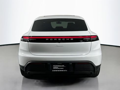 Certified 2025 Porsche Macan Electric image 6