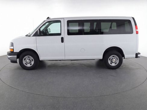 Used 2025 Chevrolet Express 3500 LT w/ LT Preferred Equipment Group RWD image 5