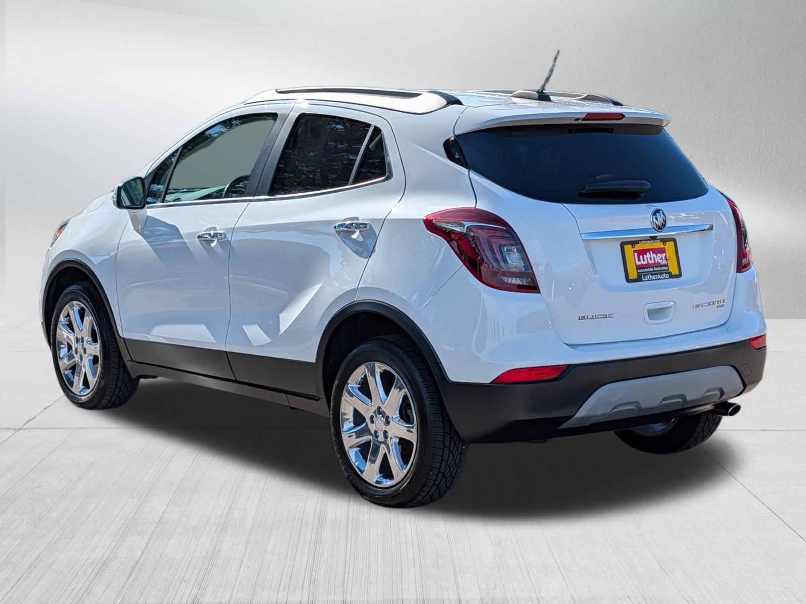 Used 2017 Buick Encore Essence w/ Experience Buick Package AWD/4WD image 5