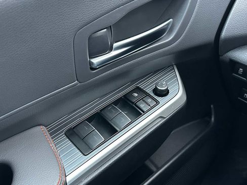 Used 2023 Toyota Sienna XSE image 34