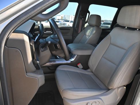 Used 2024 Chevrolet Silverado 2500 LTZ w/ LTZ Convenience Package image 7